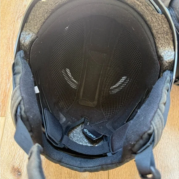 Gray Giro Snowboard Helmet size Adult Medium - Picture 4 of 8